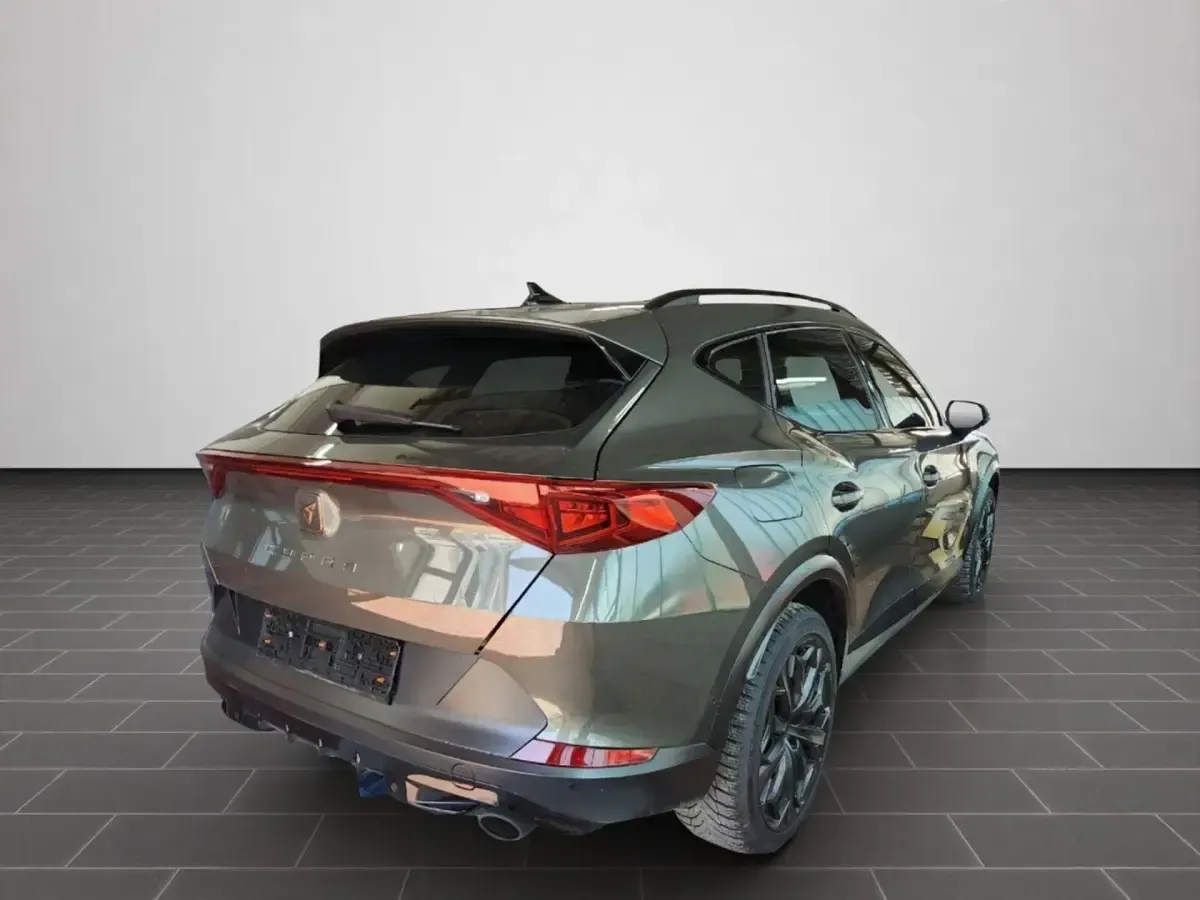 Gebraucht Cupra Formentor VZ 245 PS (180 kW) 2023 Cliff grau metallic (metallic) SUV