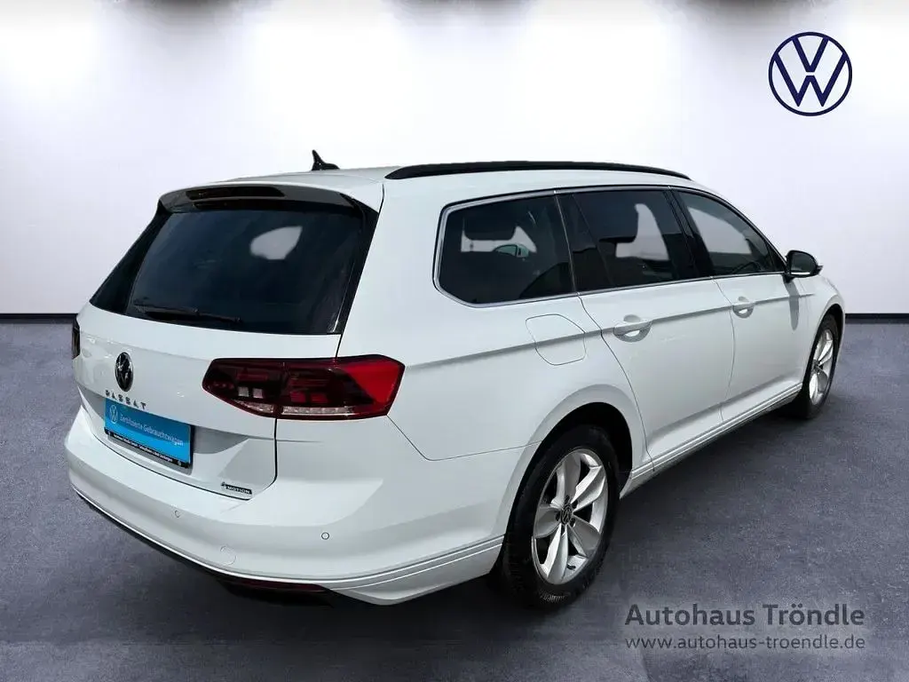 Gebraucht VW Passat Business 200 PS (147 kW) 2023 Weiß Kombi