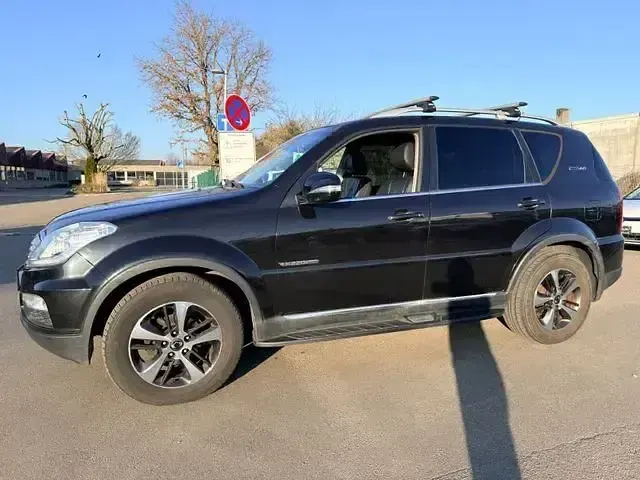 Gebraucht SsangYong Rexton Sapphire 178 PS (130 kW) 2016 Schwarz SUV