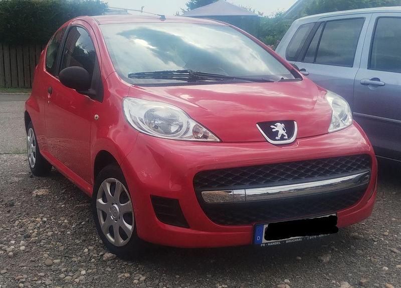 Rot Gebraucht 2011 Peugeot 107 Filou Kleinwagen | 1.290 € (Guter Preis) - Bild 1/4