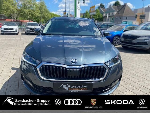 Grau Gebraucht 2021 Skoda Octavia Ambition Kombi | 15.980 € (Guter Preis) - Bild 1/4
