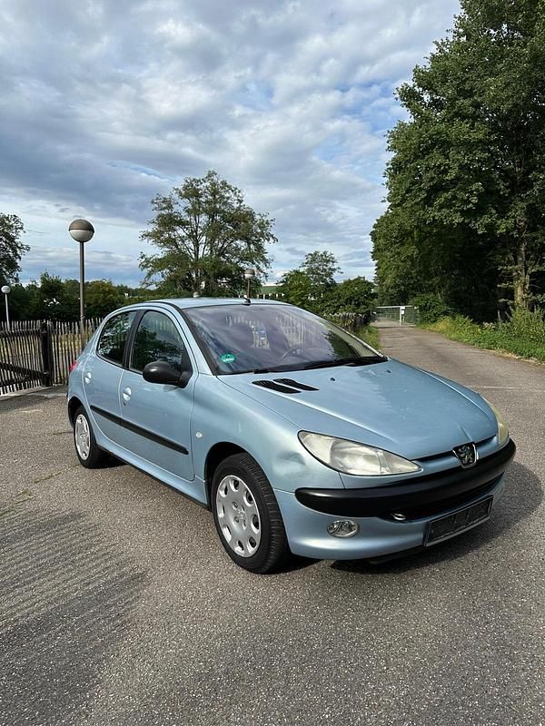 Blau Gebraucht 2003 Peugeot 206 Kleinwagen | 550 € (Guter Preis) - Bild 1/4