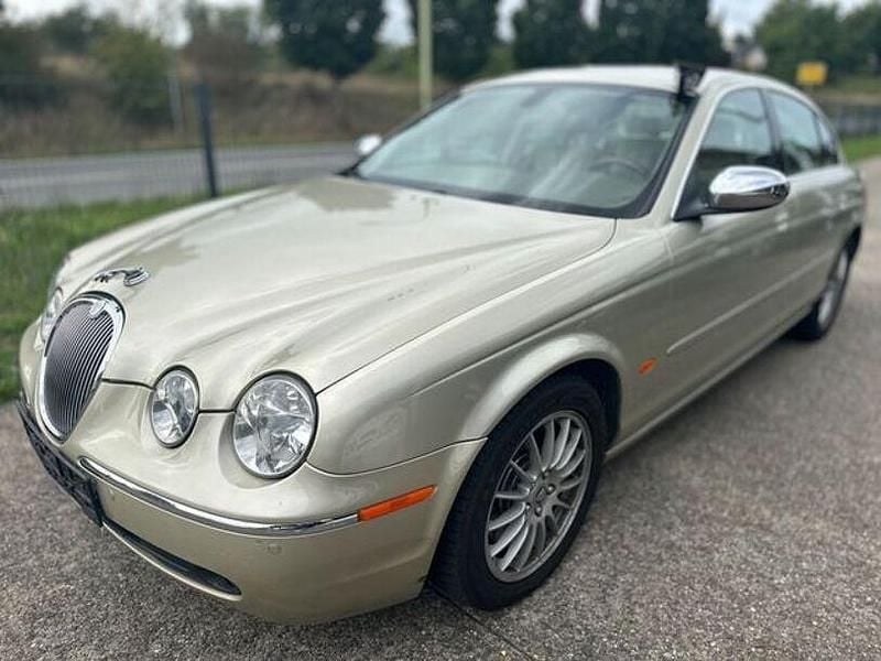 Winter gold Gebraucht 2005 Jaguar S-Type Executive Limousine | 4.790 € (Etwas zu teuer) - Bild 1/4
