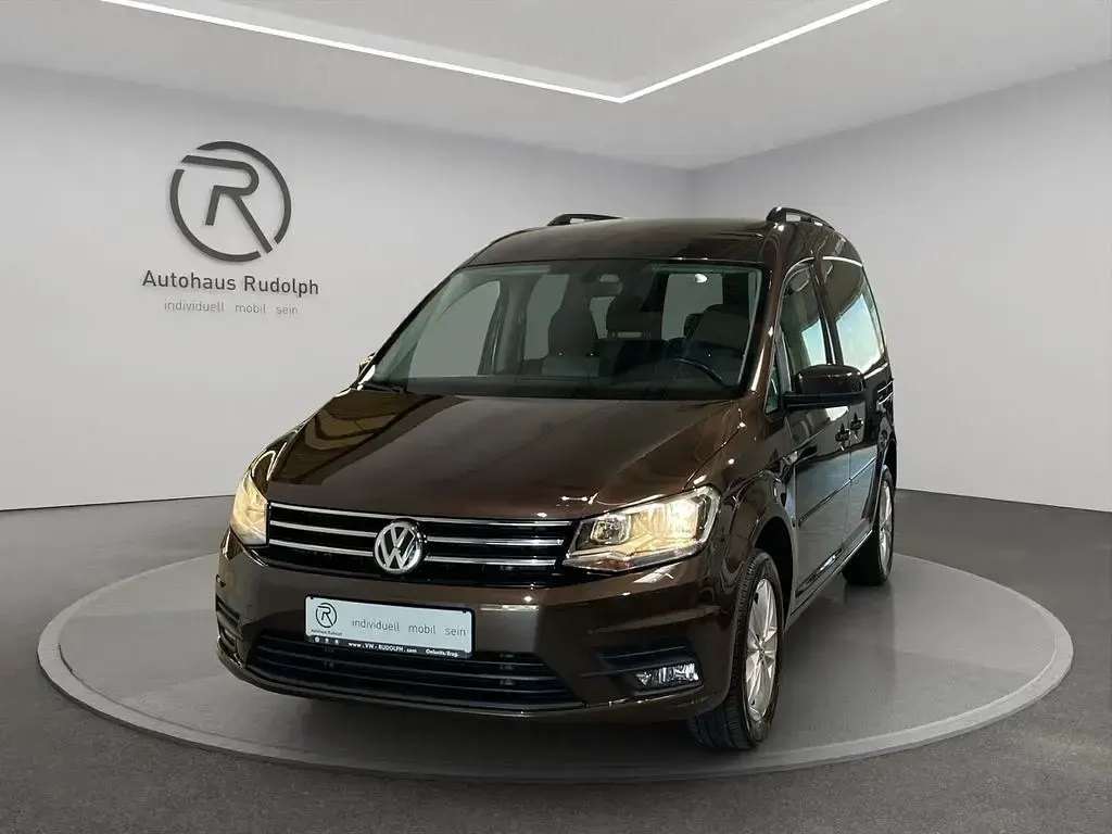 Gebraucht VW Caddy Comfortline 125 PS (91 kW) 2017 Chestnut brown metallic Van / Kleinbus