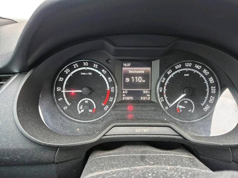 Gebraucht Skoda Octavia RS 184 PS (135 kW) 2014 Weiß Kleinwagen