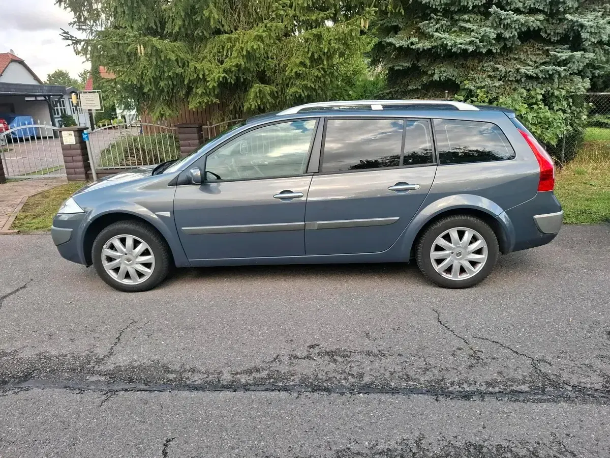 Gebraucht Renault Mégane GrandTour 99 PS (72 kW) 2007 Grau Kombi