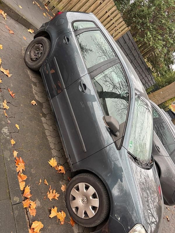 Gebraucht VW Polo 56 PS (41 kW) 2006 Grau Kleinwagen