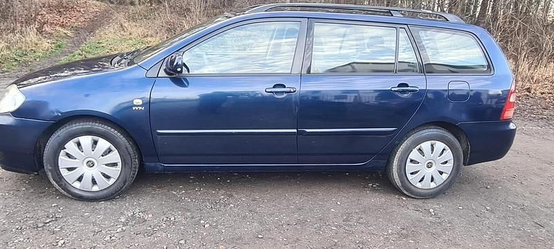 Gebraucht Toyota Corolla 110 PS (80 kW) 2003 Blau Kombi