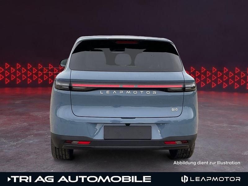 Neu Leapmotor B10 160 kW (218 PS) 2026 Blau SUV