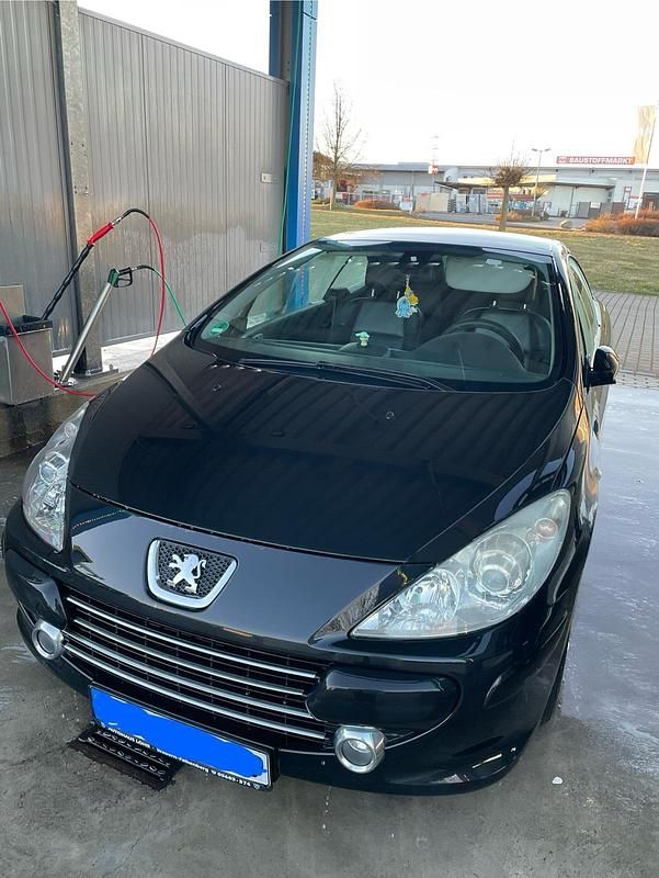 Schwarz Gebraucht 2005 Peugeot 307 CC Cabrio | 2.800 € (Etwas zu teuer) - Bild 1/4
