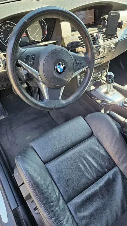 Gebraucht BMW 530 Lifestyle 235 PS (172 kW) 2008 Grau Limousine