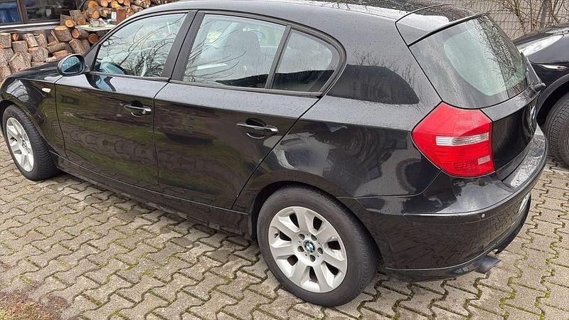 Schwarz Gebraucht 2007 BMW 118 Kleinwagen | 1.900 € (Superpreis) - Bild 1/4