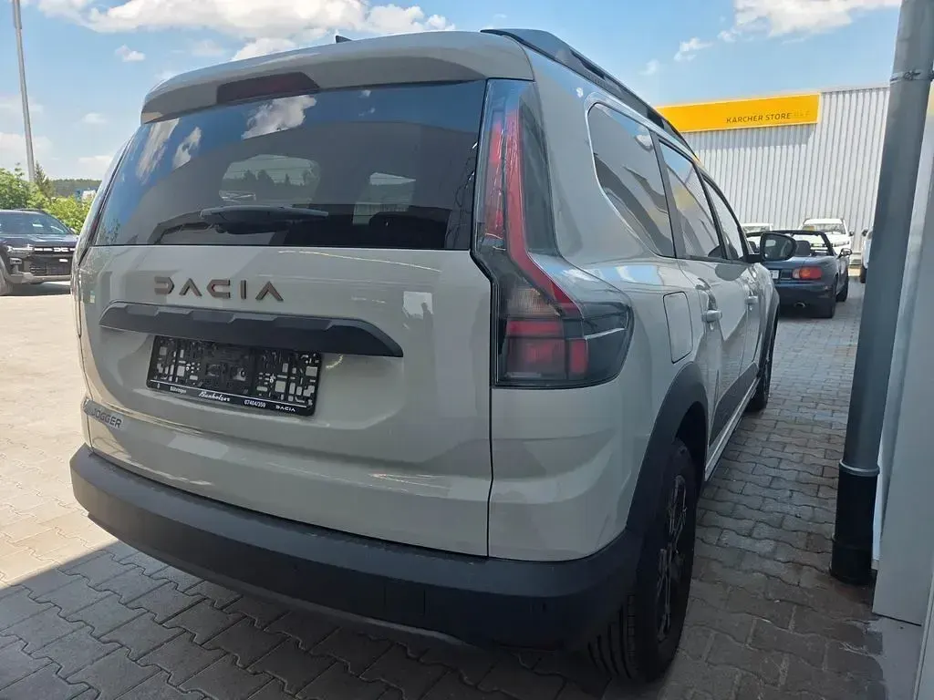 Neu Dacia Jogger Extreme 114 PS (83 kW) 2026 Beige Van / Kleinbus