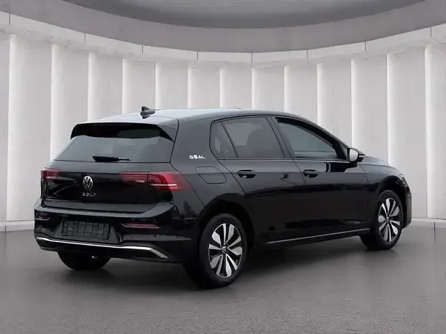 Gebraucht VW Golf VIII Goal 116 PS (85 kW) 2025 Schwarz Limousine