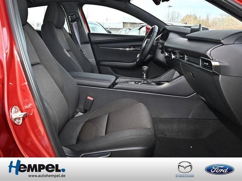 Neu Mazda 3 140 PS (102 kW) 2026 Rot Limousine