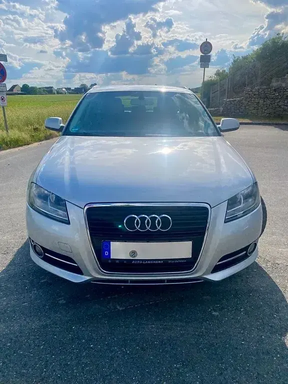 Gebraucht Audi A3 Ambiente 125 PS (91 kW) 2011 Silber Kleinwagen
