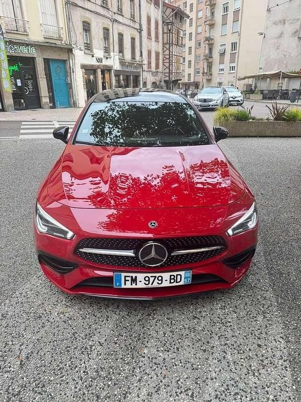 Gebraucht 2019 Mercedes CLA200 Shooting Brake AMG line Kombi | 29.500 € - Bild 1/4