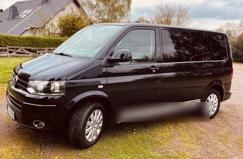 Schwarz Gebraucht 2010 VW Multivan Team Van / Kleinbus | 18.900 € - Bild 1/4