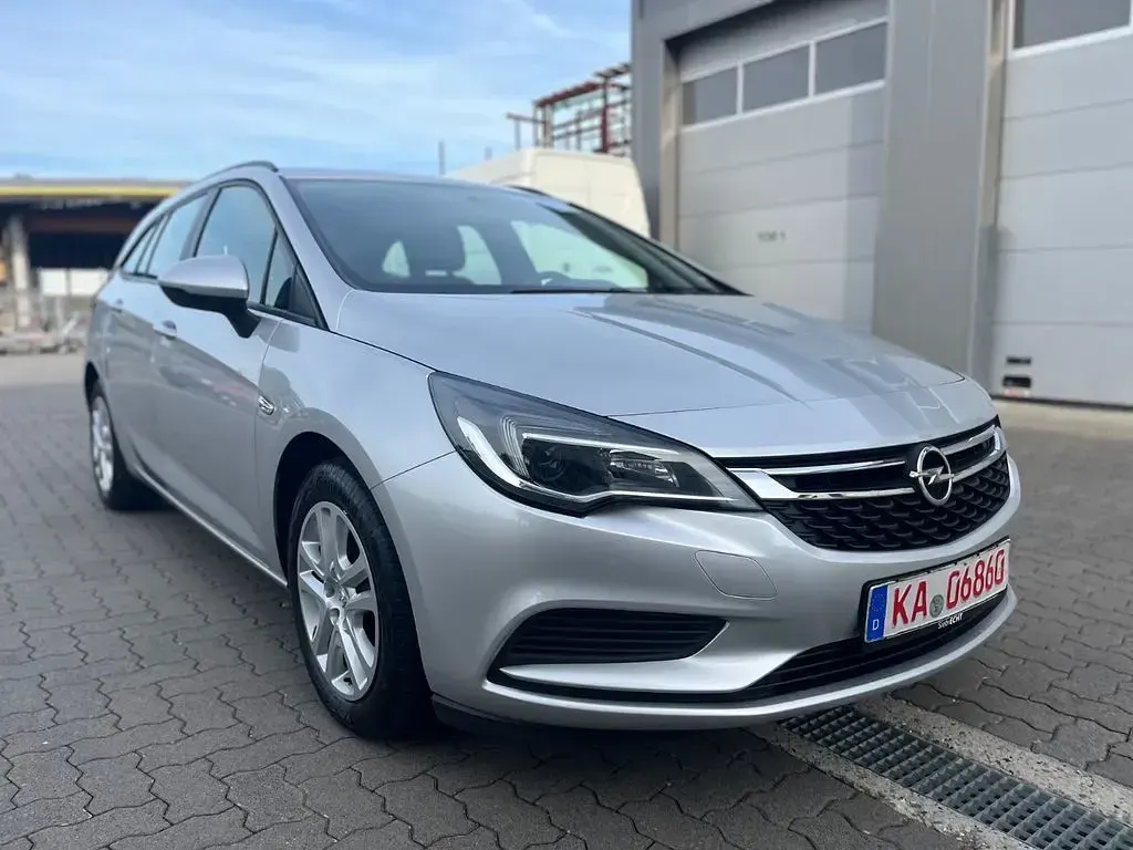 Gebraucht Opel Astra Edition 110 PS (80 kW) 2019 Silber Kombi