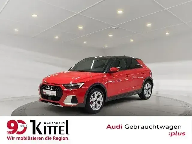 Gebraucht Audi A1 Ambiente 116 PS (85 kW) 2020 Misanorot perleffekt SUV