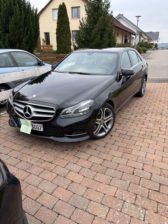 Gebraucht Mercedes E200 Avantgarde 136 PS (100 kW) 2015 Schwarz Limousine