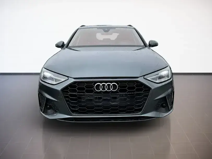 Gebraucht Audi A4 S-Line 190 PS (139 kW) 2023 Grau Kombi