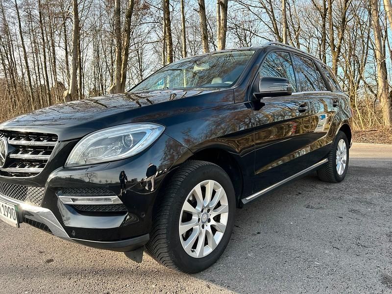 Gebraucht Mercedes ML350 258 PS (189 kW) 2014 Schwarz SUV