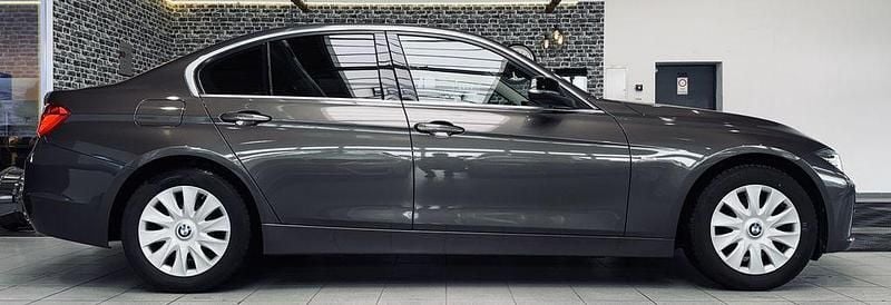 Gebraucht BMW 318 Luxury Line 143 PS (105 kW) 2014 Braun Limousine