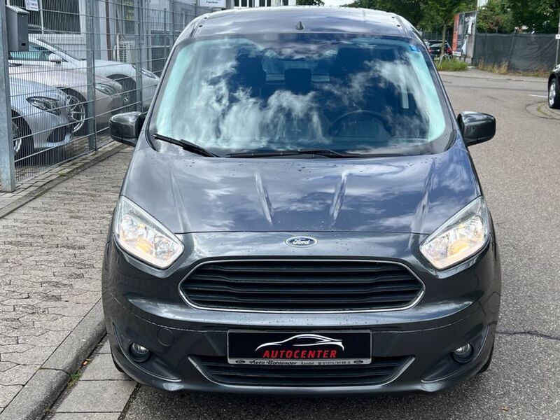 Gebraucht Ford Tourneo Courier Trend 101 PS (74 kW) 2015 Grau Van / Kleinbus