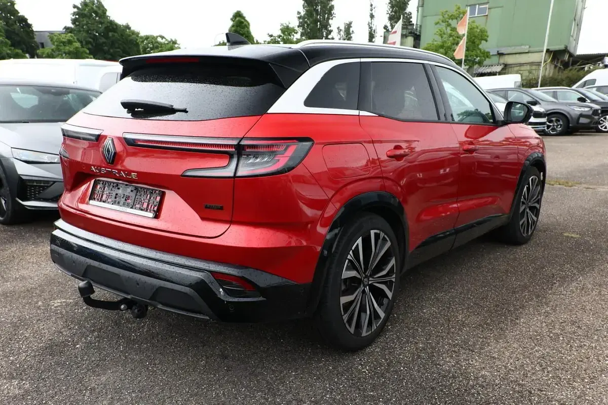 Gebraucht Renault Austral Iconic 200 PS (147 kW) 2023 Flammenrot / schwarz SUV