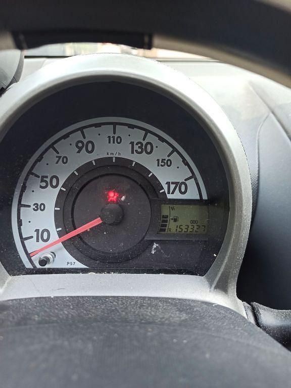 Rot Gebraucht 2006 Peugeot 107 Filou Kleinwagen | 1.100 € (Guter Preis) - Bild 1/4