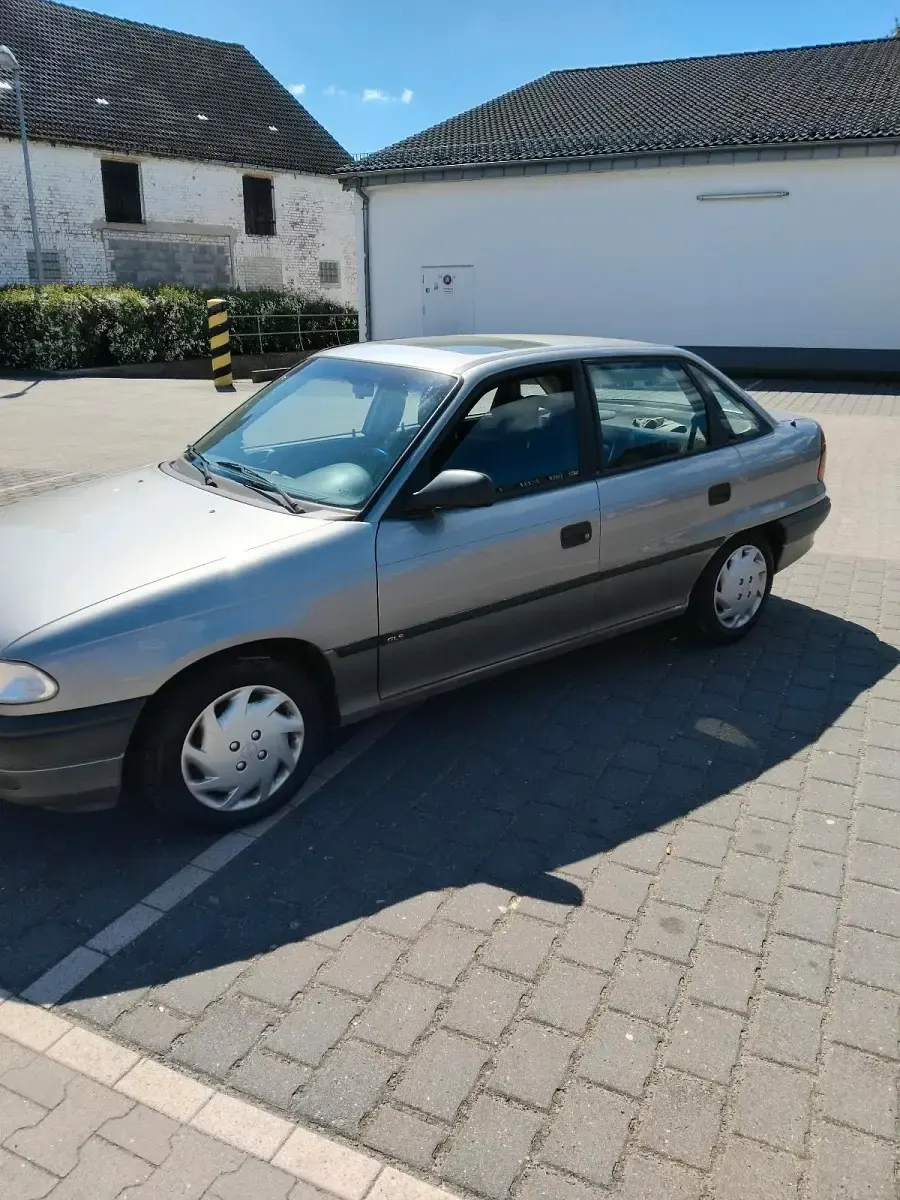 Brugt Opel Astra 71 HK (52 kW) 1995 Sedan