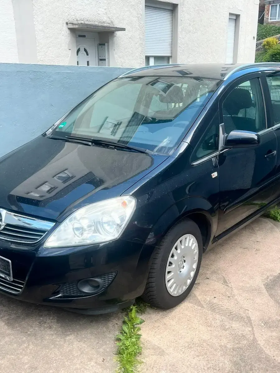 Gebraucht Opel Zafira 116 PS (85 kW) 2008 Schwarz Van / Kleinbus