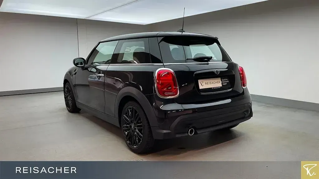 Gebraucht Mini Cooper Classic 136 PS (100 kW) 2023 Schwarz Kleinwagen