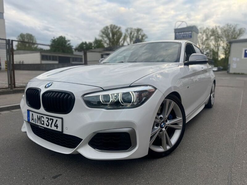 Weiß Gebraucht 2019 BMW M140 M Sport Limousine | 33.000 € (Guter Preis) - Bild 1/4