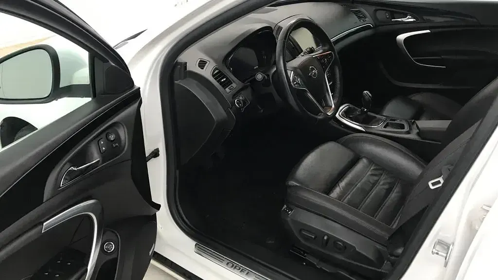 Gebraucht Opel Insignia Innovation 136 PS (100 kW) 2016 Weiß Kombi