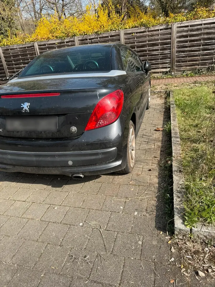 Gebraucht Peugeot 207 CC 116 PS (85 kW) 2009 Schwarz Cabrio