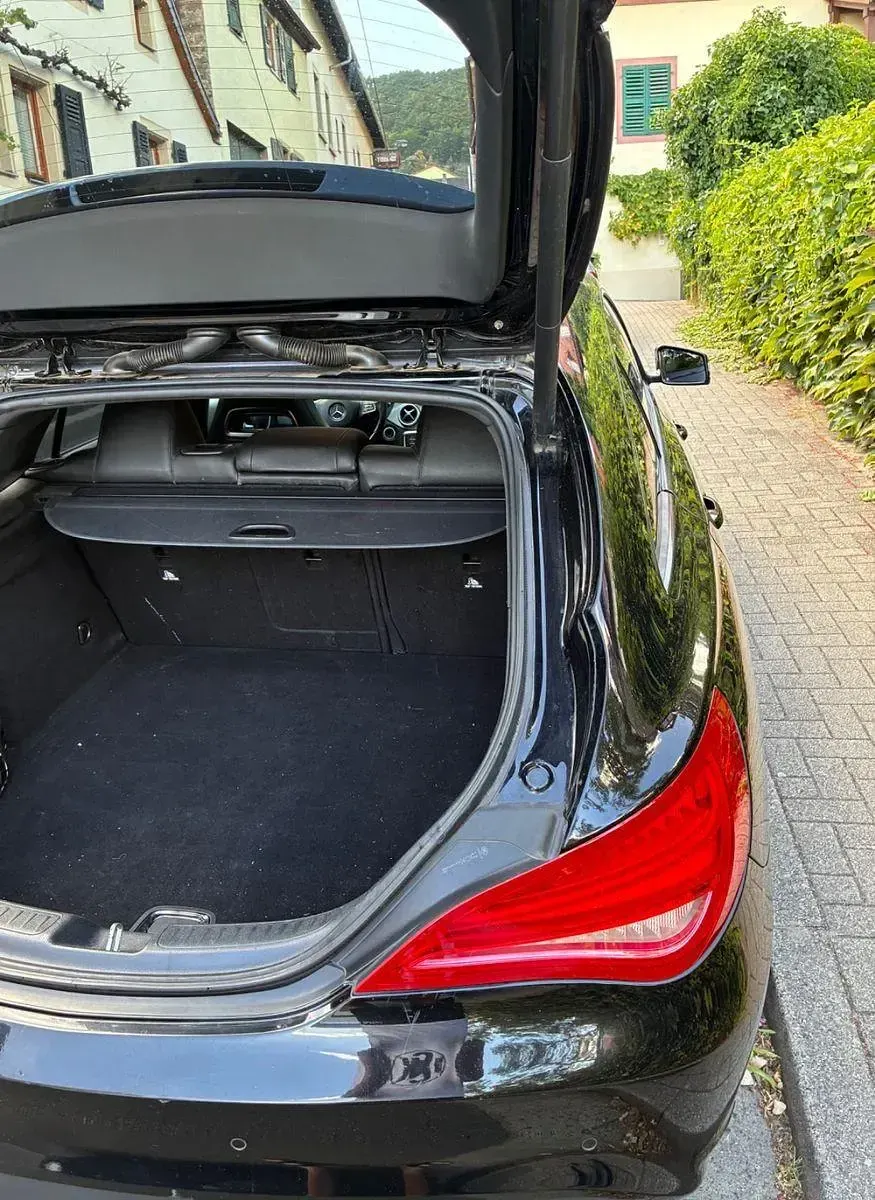 Gebraucht Mercedes CLA250e Shooting Brake 211 PS (155 kW) 2015 Schwarz Kombi