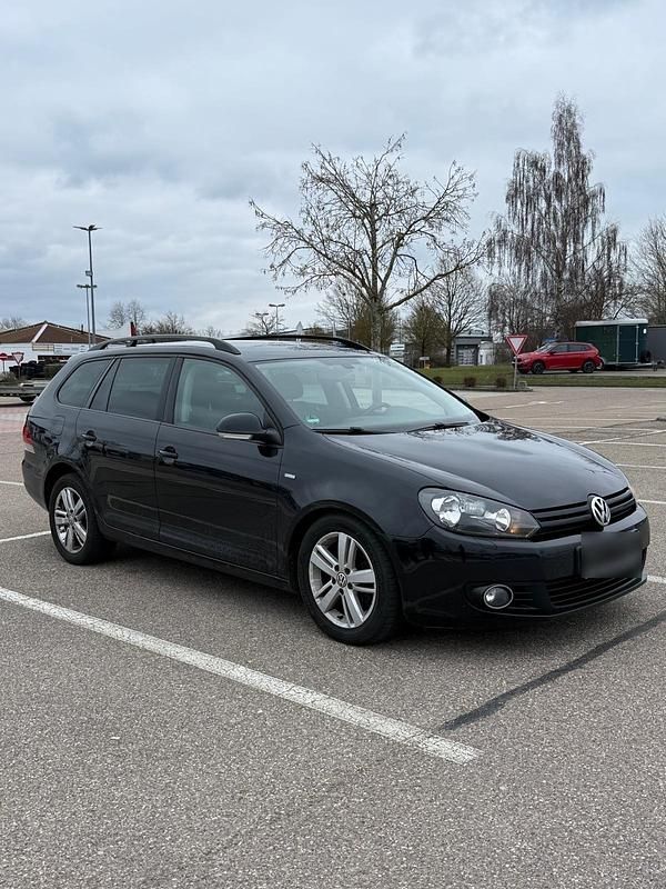Gebraucht VW Golf VII 105 PS (77 kW) 2012 Schwarz Kombi