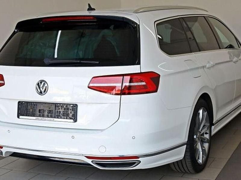 Gebraucht VW Passat R-line 239 PS (175 kW) 2018 Weiß Kombi