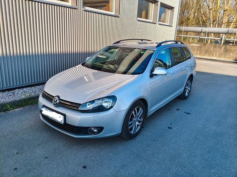 Gebraucht VW Golf VI 105 PS (77 kW) 2010 Silber Kleinwagen