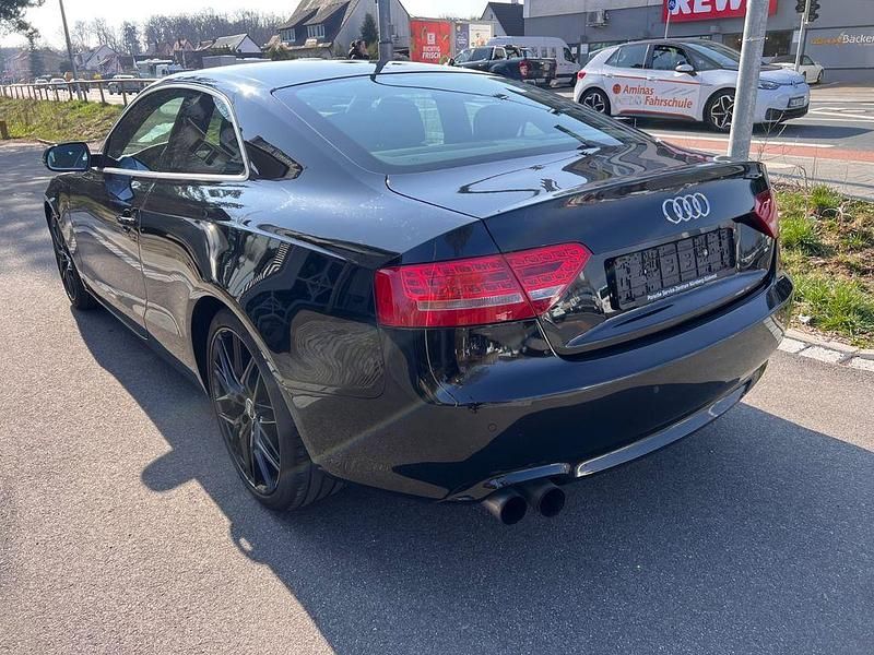 Gebraucht Audi A5 Design 179 PS (131 kW) 2011 Brillantschwarz Coupé