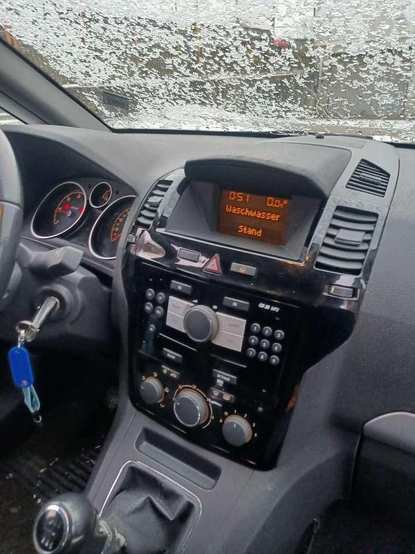 Gebraucht 2010 Opel Zafira Van / Kleinbus | 2.300 € (Fairer Preis) - Bild 1/4