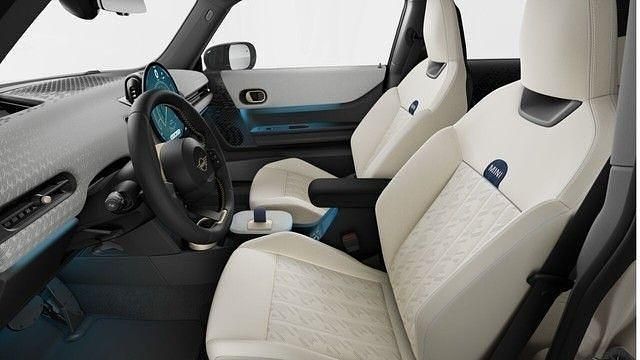 Gebraucht Mini Cooper 114 kW (156 PS) 2025 Weiß Kleinwagen