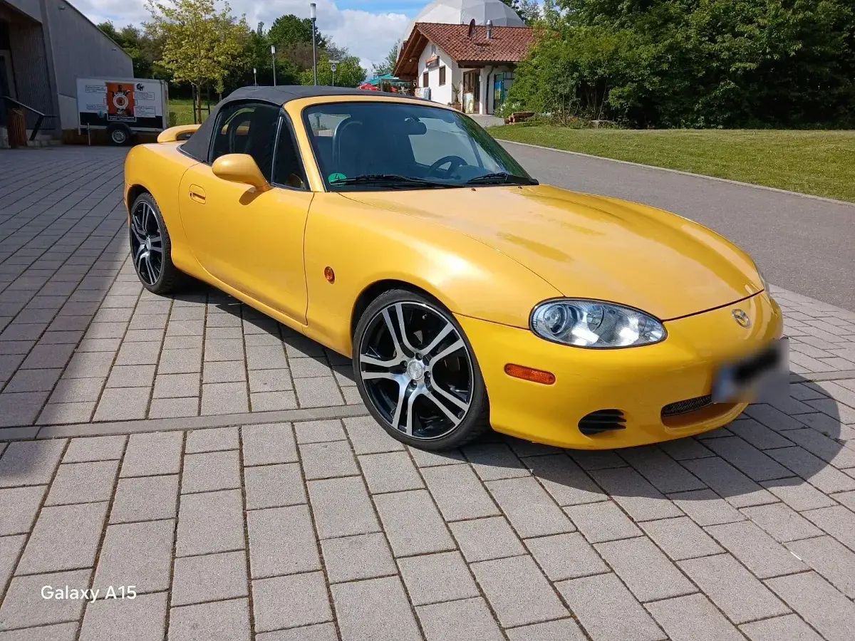 Gebraucht Mazda MX5 110 PS (80 kW) 2002 Gelb Cabrio
