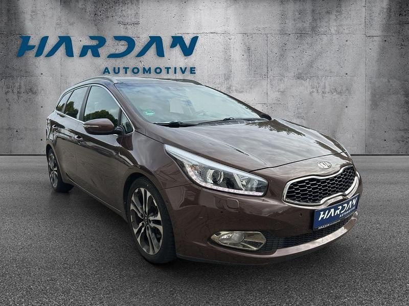 Gebraucht Kia Ceed Sportswagon 135 PS (99 kW) 2012 Braun Kombi