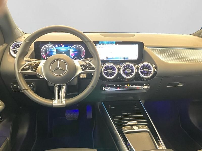 Gebraucht Mercedes GLA250 Progressive 165 PS (121 kW) 2024 Schwarz SUV