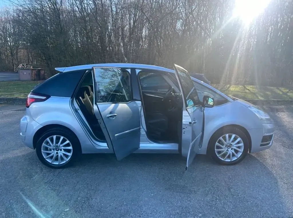 Gebraucht Citroën C4 Picasso Exclusive 111 PS (81 kW) 2011 Silber Van / Kleinbus