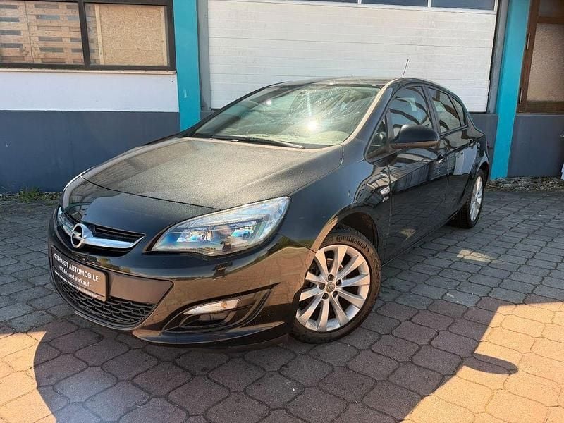 Second-hand Opel Astra Active 140 CP (102 kW) 2013 Negru Berlinǎ