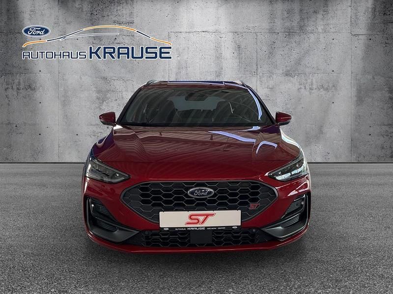Neu Ford Focus ST 280 PS (205 kW) 2025 Fantastic red metallic Limousine